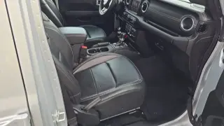 Jeep Wrangler 2023 4x4 Sahara 4xe 4 puertas SUV