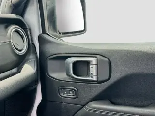 Jeep Wrangler Unlimited 2022 4x4 High Altitude 4xe 4 puertas SUV