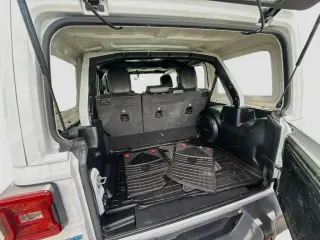 Jeep Wrangler Unlimited 2022 4x4 High Altitude 4xe 4 puertas SUV