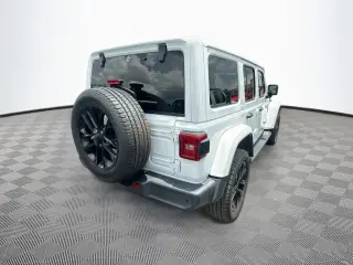 Jeep Wrangler Unlimited 2022 4x4 High Altitude 4xe 4 puertas SUV