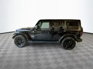Jeep Wrangler 2023 4x4 Sahara 4xe 4 puertas SUV