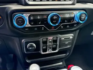 Jeep Wrangler 2023 4x4 High Altitude 4xe 4 puertas SUV