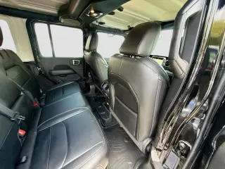 Jeep Wrangler 2023 4x4 High Altitude 4xe 4 puertas SUV