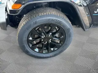 Jeep Wrangler 2023 4x4 High Altitude 4xe 4 puertas SUV
