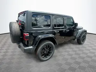 Jeep Wrangler 2023 4x4 High Altitude 4xe 4 puertas SUV