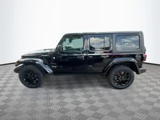 Jeep Wrangler 2023 4x4 High Altitude 4xe 4 puertas SUV