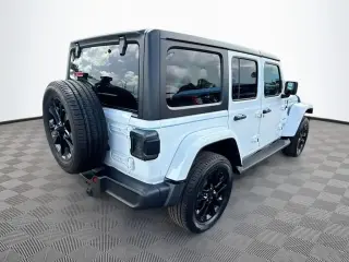 Jeep Wrangler 2023 4x4 Sahara 4xe 4 puertas SUV