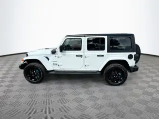 Jeep Wrangler 2023 4x4 Sahara 4xe 4 puertas SUV
