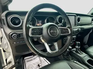 Jeep Wrangler 2023 4x4 Sahara 4xe 4 puertas SUV