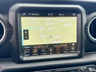 Jeep Wrangler 2023 4x4 Sahara 4xe 4 puertas SUV