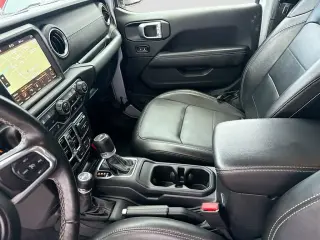 Jeep Wrangler 2023 4x4 Sahara 4xe 4 puertas SUV