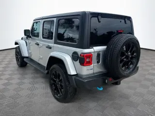 Jeep Wrangler 2023 4x4 Sahara 4xe 4 puertas SUV