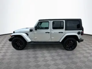 Jeep Wrangler 2023 4x4 Sahara 4xe 4 puertas SUV