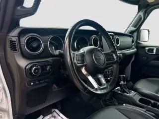 Jeep Wrangler 2023 4x4 Sahara 4xe 4 puertas SUV