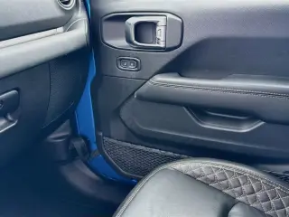 Jeep Wrangler 2023 4x4 High Altitude 4xe 4 puertas SUV