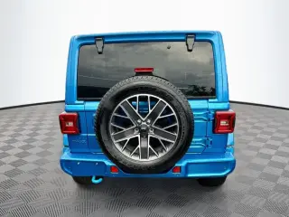 Jeep Wrangler 2023 4x4 High Altitude 4xe 4 puertas SUV