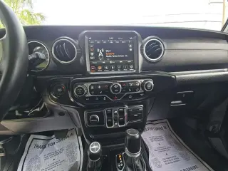 Jeep Wrangler 2023 4x4 High Altitude 4xe 4 puertas SUV