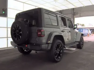 Jeep Wrangler 2023 4x4 Sahara 4xe 4 puertas SUV