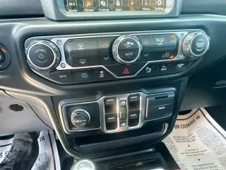 Jeep Wrangler Unlimited 2022 4x4 Sahara 4xe 4 puertas SUV