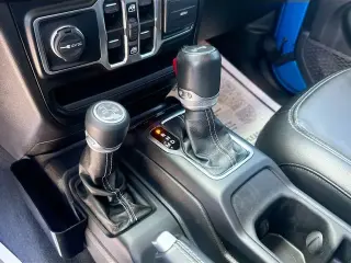 Jeep Wrangler Unlimited 2022 4x4 Sahara 4xe 4 puertas SUV