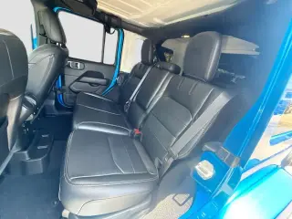 Jeep Wrangler Unlimited 2022 4x4 Sahara 4xe 4 puertas SUV