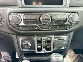 Jeep Wrangler Unlimited 2022 4x4 High Altitude 4xe 4 puertas SUV