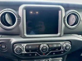 Jeep Wrangler Unlimited 2022 4x4 High Altitude 4xe 4 puertas SUV