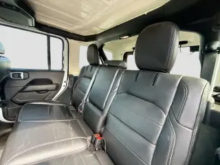 Jeep Wrangler Unlimited 2022 4x4 Sahara 4xe 4 puertas SUV