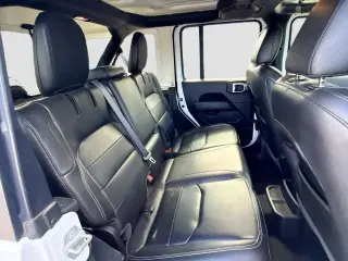Jeep Wrangler Unlimited 2022 4x4 Sahara 4xe 4 puertas SUV