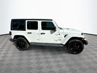 Jeep Wrangler Unlimited 2022 4x4 Sahara 4xe 4 puertas SUV