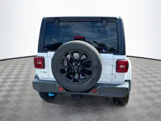 Jeep Wrangler Unlimited 2022 4x4 Sahara 4xe 4 puertas SUV