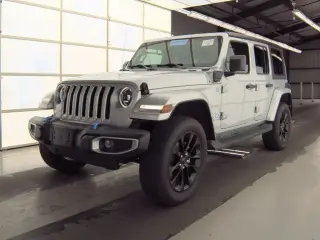 Jeep Wrangler 2023 4x4 High Altitude 4xe 4 puertas SUV