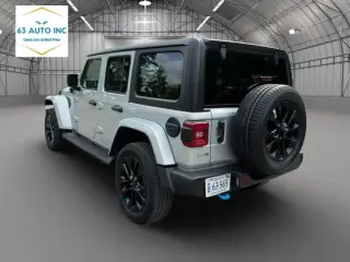 Jeep Wrangler 2023 4x4 Sahara 4xe 4 puertas SUV