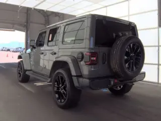 Jeep Wrangler Unlimited 2022 4x4 Sahara 4xe 4 puertas SUV