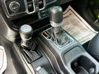 Jeep Wrangler 2023 4x4 High Altitude 4xe 4 puertas SUV