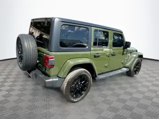 Jeep Wrangler 2023 4x4 High Altitude 4xe 4 puertas SUV