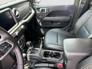 Jeep Wrangler 2023 4x4 Sahara 4xe 4 puertas SUV