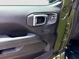 Jeep Wrangler 2023 4x4 Sahara 4xe 4 puertas SUV