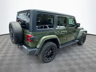 Jeep Wrangler 2023 4x4 Sahara 4xe 4 puertas SUV