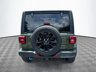 Jeep Wrangler 2023 4x4 Sahara 4xe 4 puertas SUV