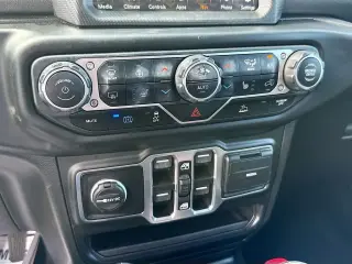 Jeep Wrangler 2023 4x4 High Altitude 4xe 4 puertas SUV