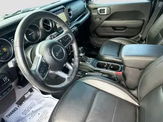 Jeep Wrangler 2023 4x4 High Altitude 4xe 4 puertas SUV