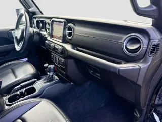 Jeep Wrangler 2023 4x4 High Altitude 4xe 4 puertas SUV