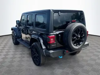 Jeep Wrangler 2023 4x4 High Altitude 4xe 4 puertas SUV