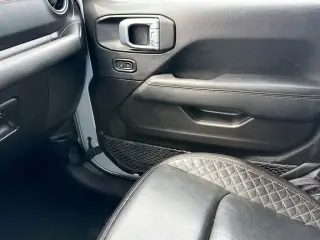 Jeep Wrangler 2023 4x4 Sahara 4xe 4 puertas SUV