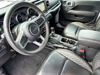 Jeep Wrangler 2023 4x4 Sahara 4xe 4 puertas SUV