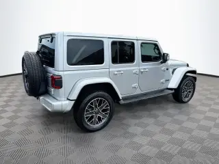 Jeep Wrangler 2023 4x4 Sahara 4xe 4 puertas SUV