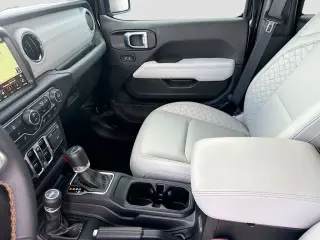 Jeep Wrangler 2023 4x4 High Altitude 4xe 4 puertas SUV