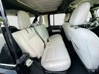 Jeep Wrangler 2023 4x4 High Altitude 4xe 4 puertas SUV