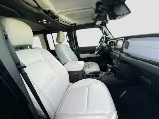 Jeep Wrangler 2023 4x4 High Altitude 4xe 4 puertas SUV